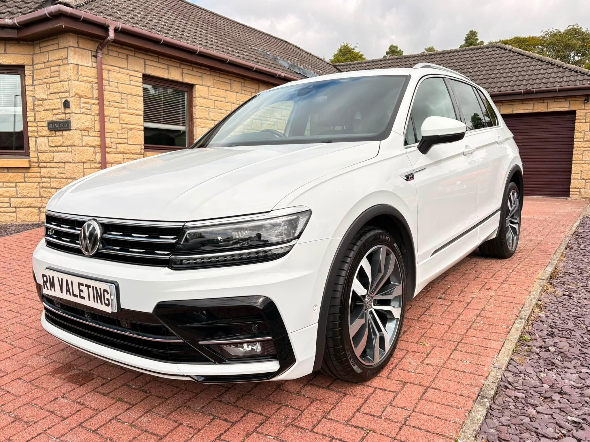 Freshly valeted white Volkswagen Tiguan